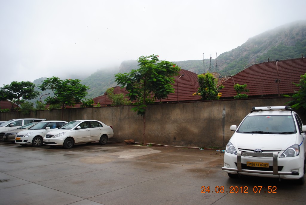 simran-ajmer-taxi-car-rental-hire-cab_110.jpg