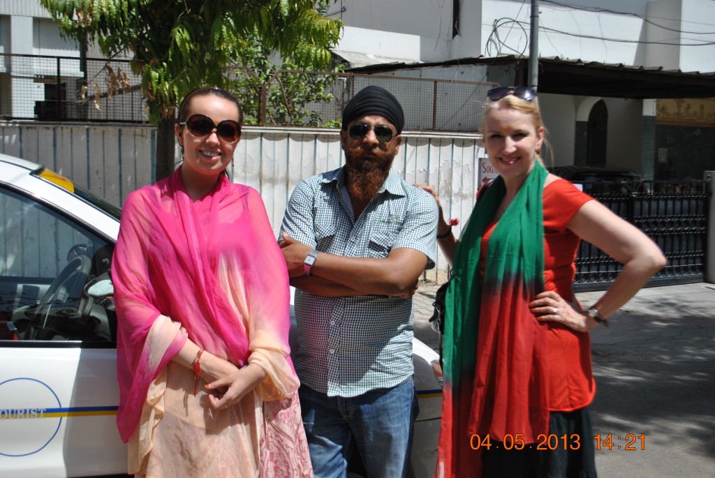 simran-ajmer-taxi-car-rental-hire-cab_120.jpg