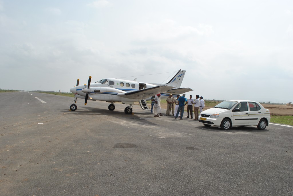 simran-ajmer-taxi-car-rental-hire-cab_125.jpg