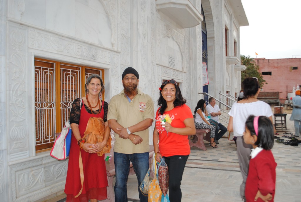 simran-ajmer-taxi-car-rental-hire-cab_138.jpg