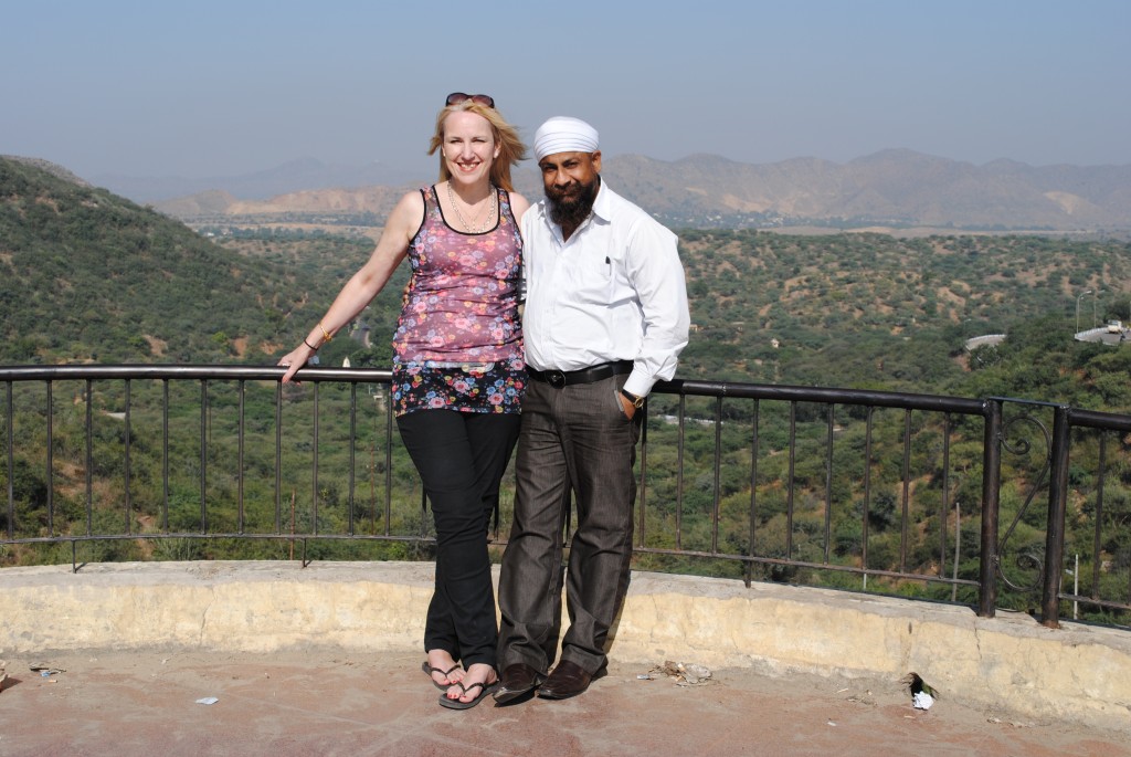 simran-ajmer-taxi-car-rental-hire-cab_140.jpg