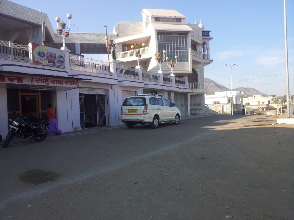simran-ajmer-taxi-car-rental-hire-cab_43.jpg