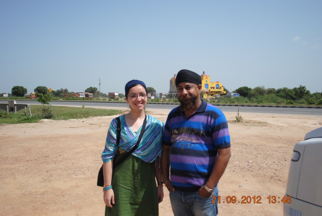 simran-ajmer-taxi-car-rental-hire-cab_84.jpg