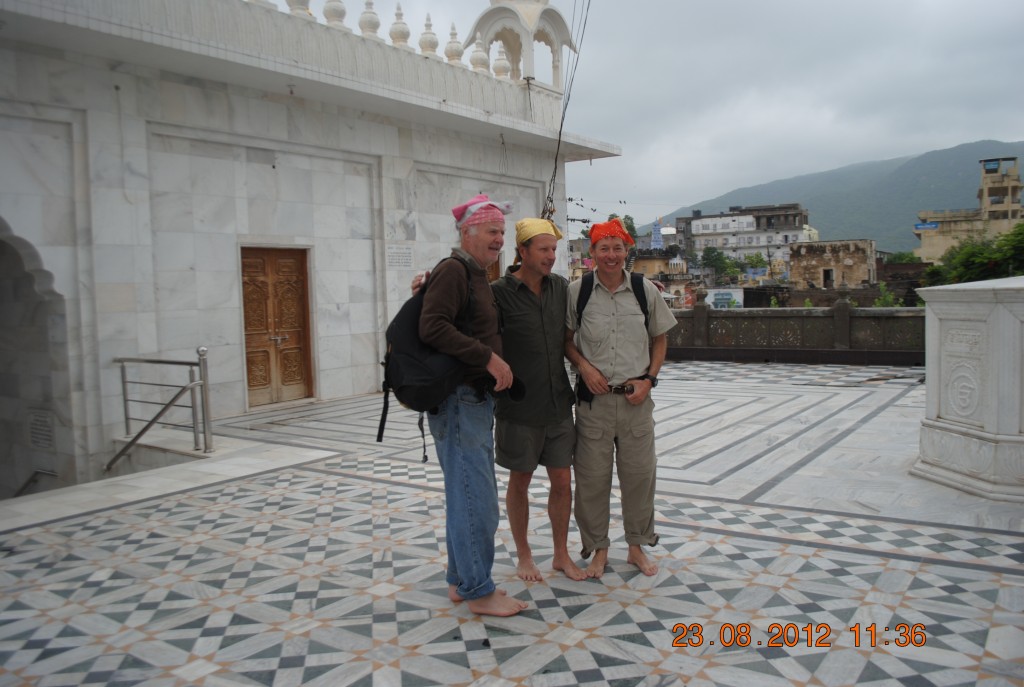simran-ajmer-taxi-car-rental-hire-cab_94.jpg