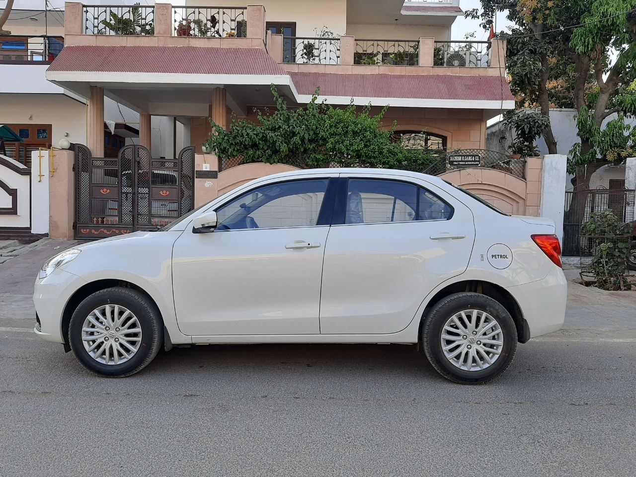 simran-ajmer-taxi-car-rental-hire-cab_42.jpg